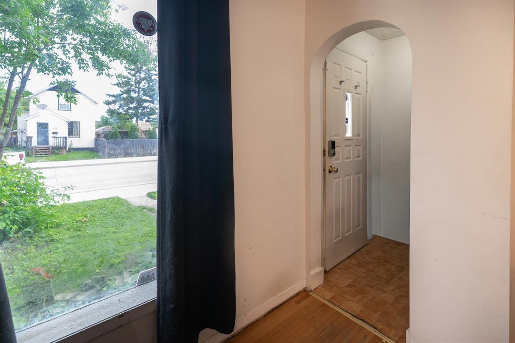 196 Johnson Avenue, Winnipeg, Manitoba R2L 0H6 - Photo 3 - 202616019