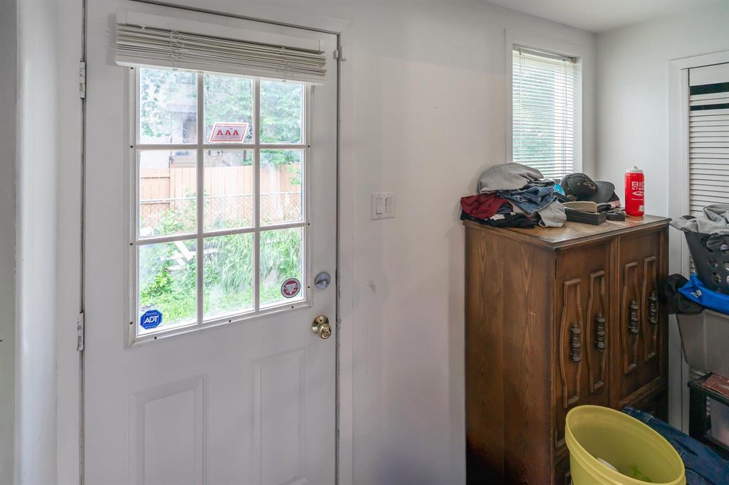 196 Johnson Avenue, Winnipeg, Manitoba R2L 0H6 - Photo 11 - 202616019