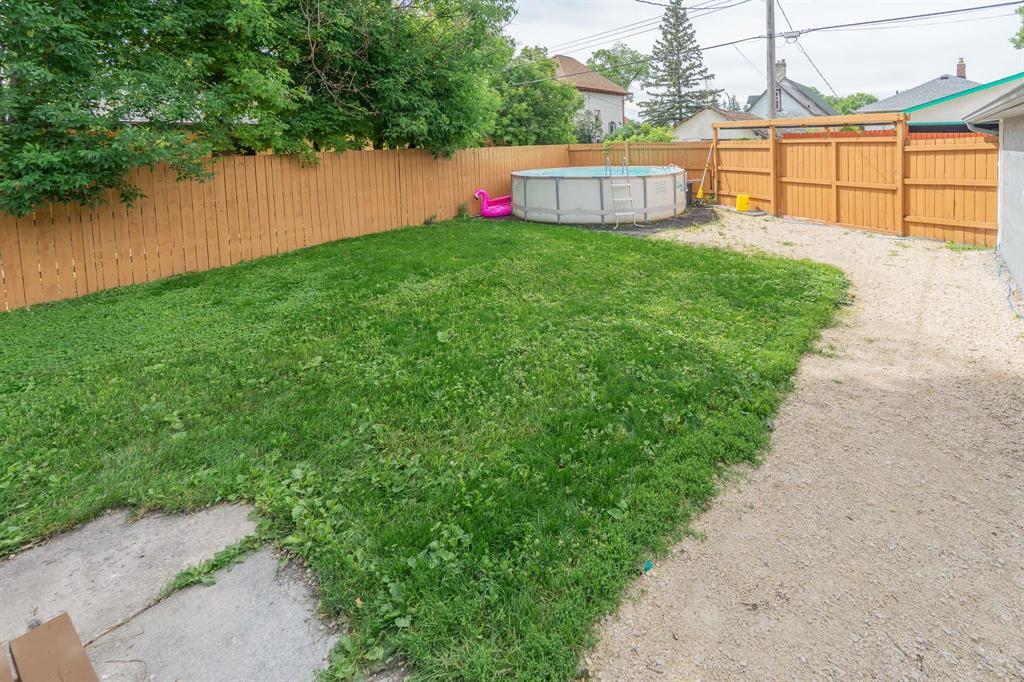 196 Johnson Avenue, Winnipeg, Manitoba R2L 0H6 - Photo 39 - 202616019