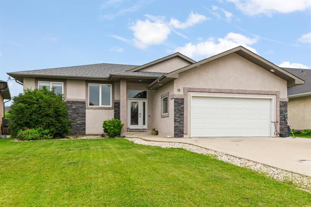 51 Carillon Way, Steinbach, Manitoba  R5G 0W9 - Photo 0 - 202613294