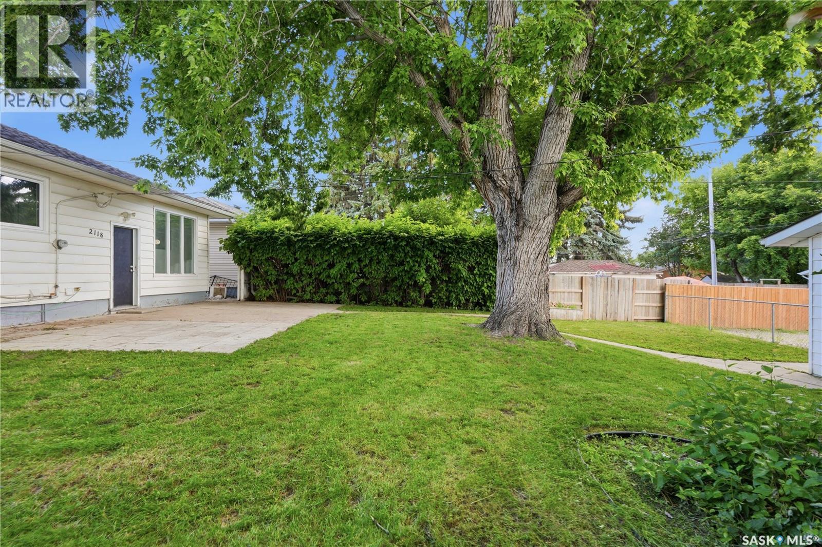 2118 Clarence Avenue S, Saskatoon, Saskatchewan  S7J 1L5 - Photo 38 - SK041898
