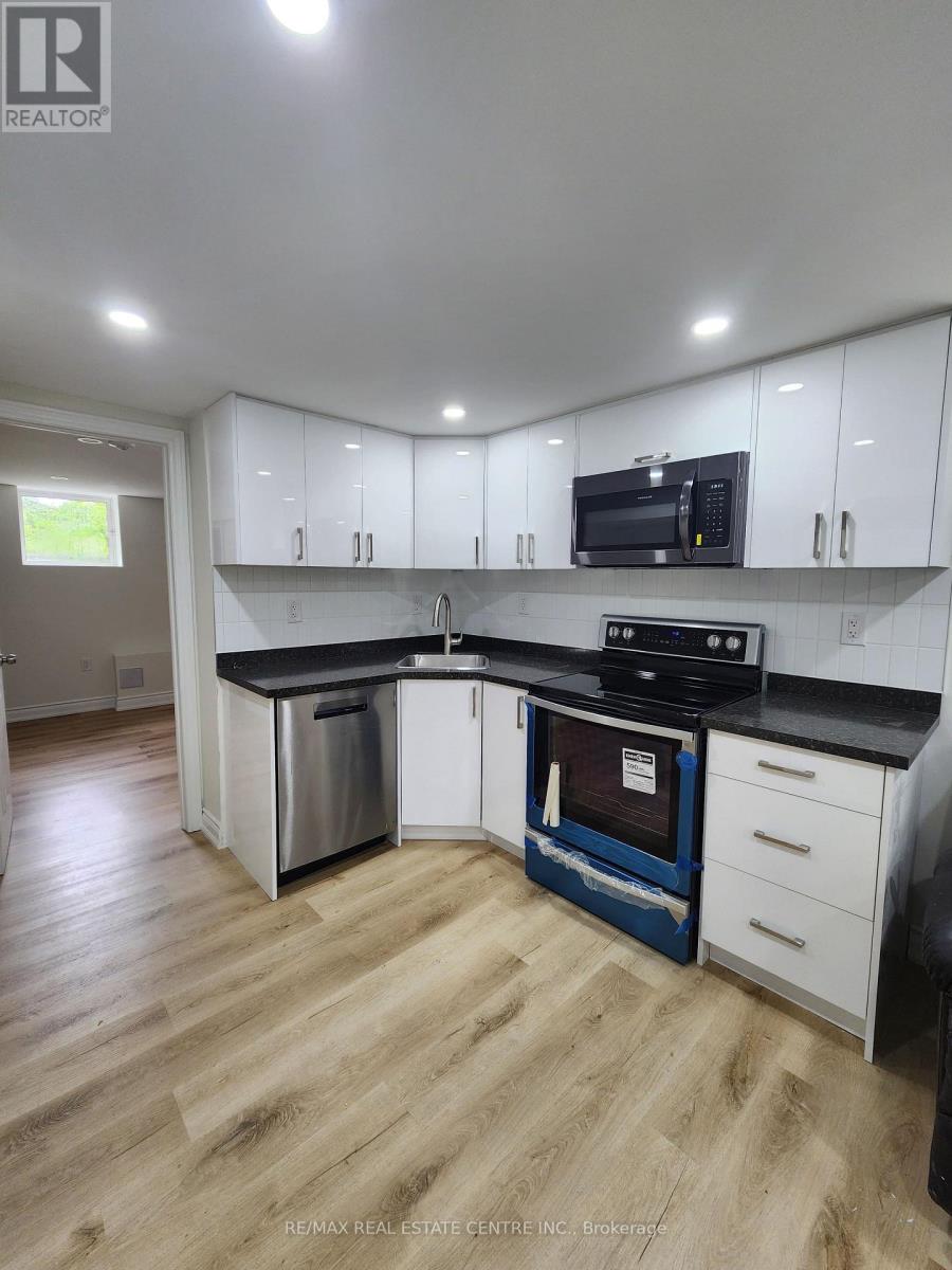 Basemnet - 2361 Barclay Road, Burlington, Ontario  L7R 2B7 - Photo 4 - W13506758