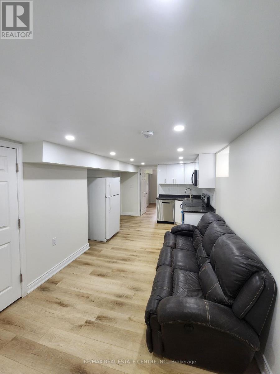 Basemnet - 2361 Barclay Road, Burlington, Ontario  L7R 2B7 - Photo 2 - W13506758