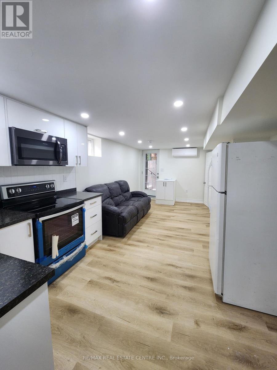 Basemnet - 2361 Barclay Road, Burlington, Ontario  L7R 2B7 - Photo 3 - W13506758