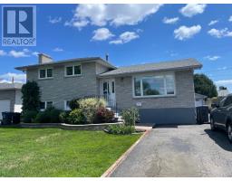 118 BayBerry CRES, Thunder Bay, Ontario