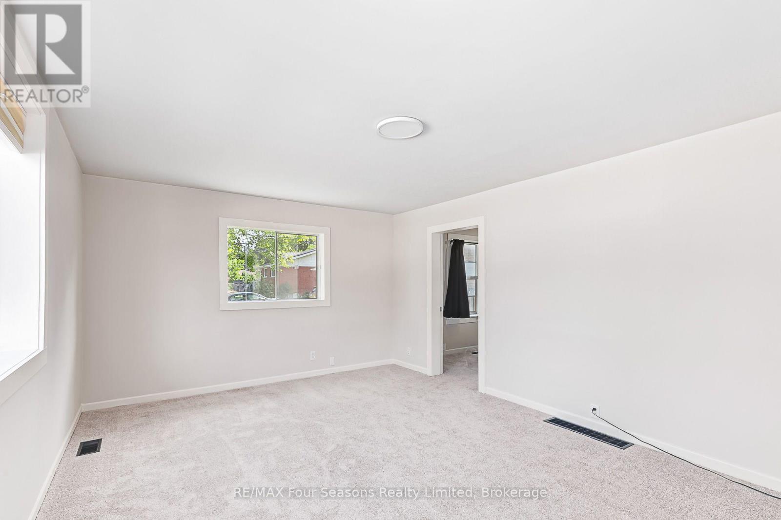 231 Superior Street, Clearview, Ontario  L0M 1S0 - Photo 36 - S13539546