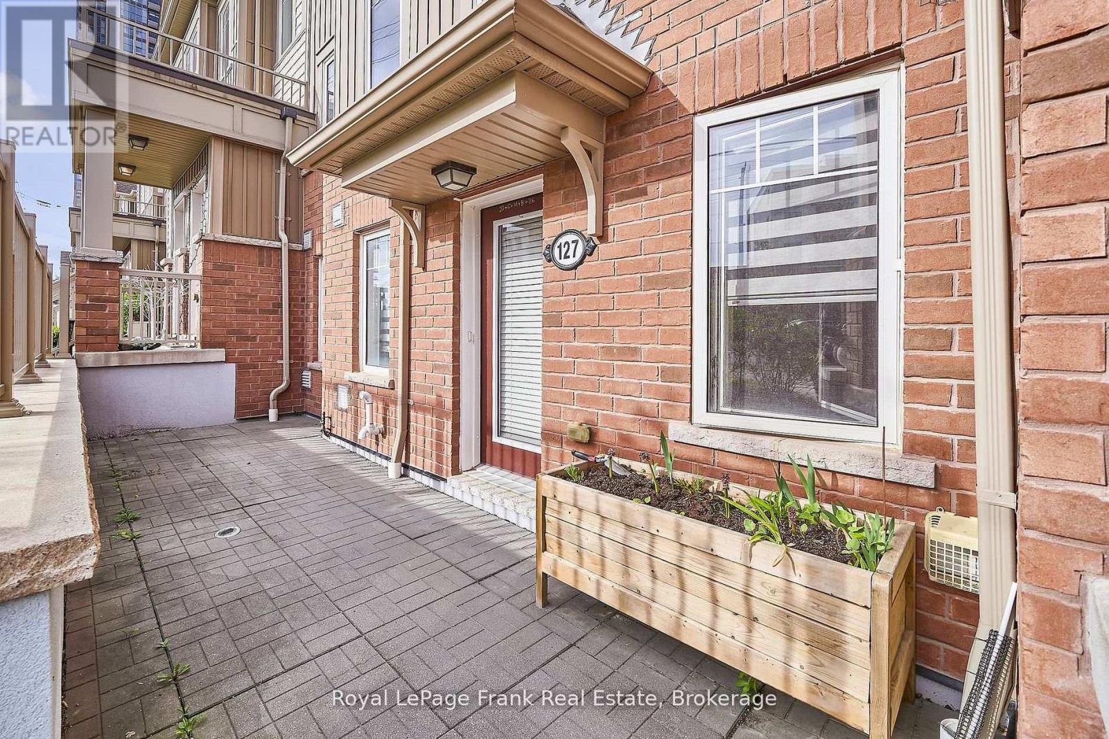 127 - 2500 Hill Rise Court, Oshawa, Ontario L1L 0M6 - Photo 3 - E13539614