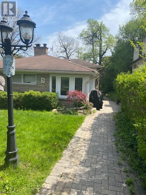 3 DONNA COURT, Toronto, Ontario