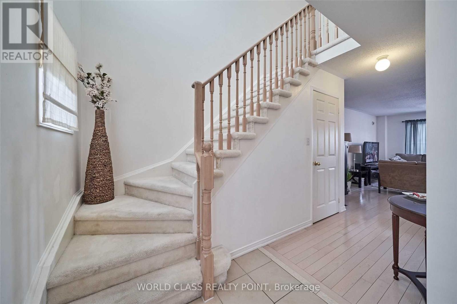 38 Tansley Crescent, Ajax, Ontario L1Z 1Y5 - Photo 4 - E13539564