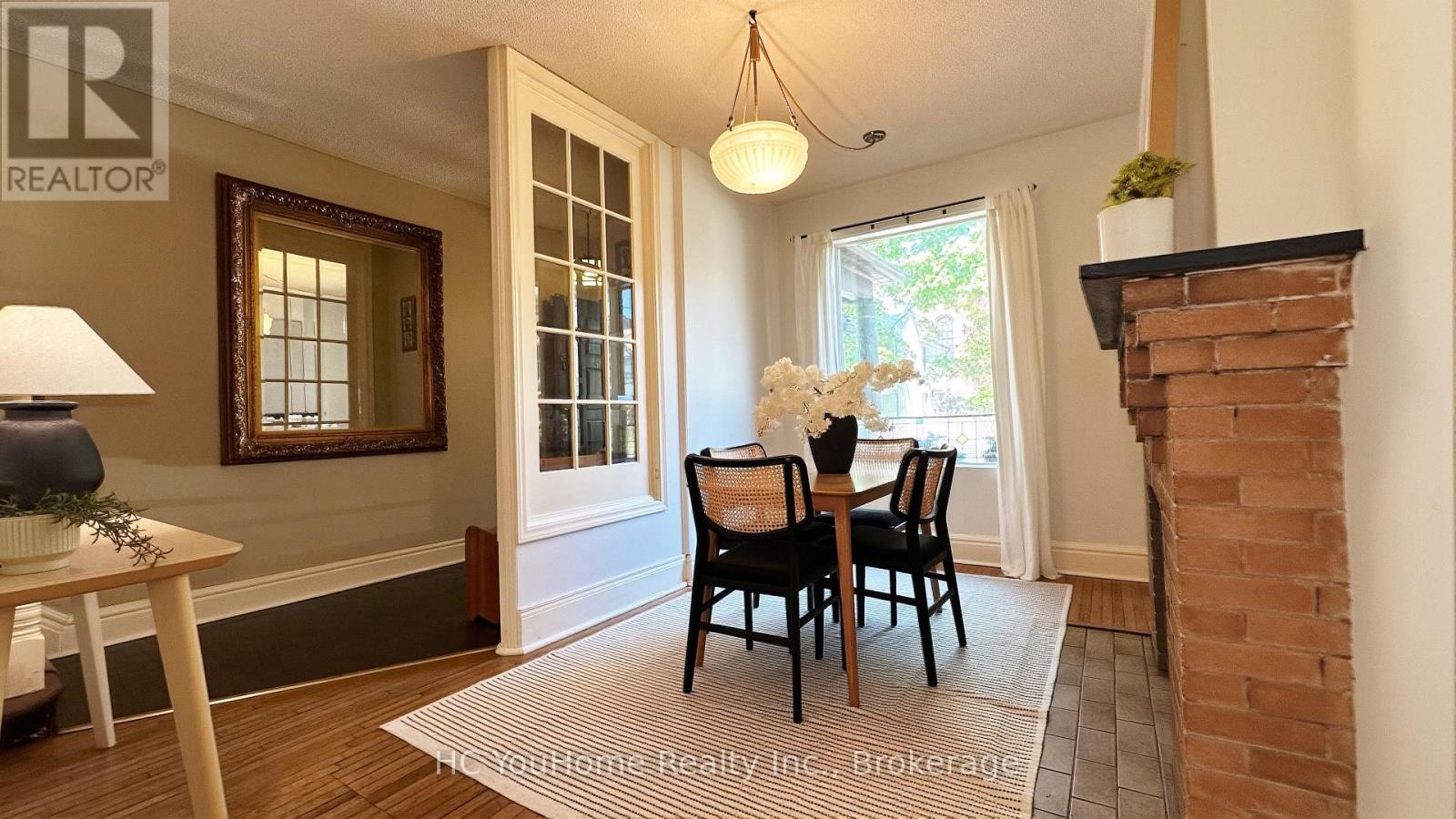 7 Badgerow Avenue, Toronto, Ontario M4M 1T9 - Photo 3 - E13539568