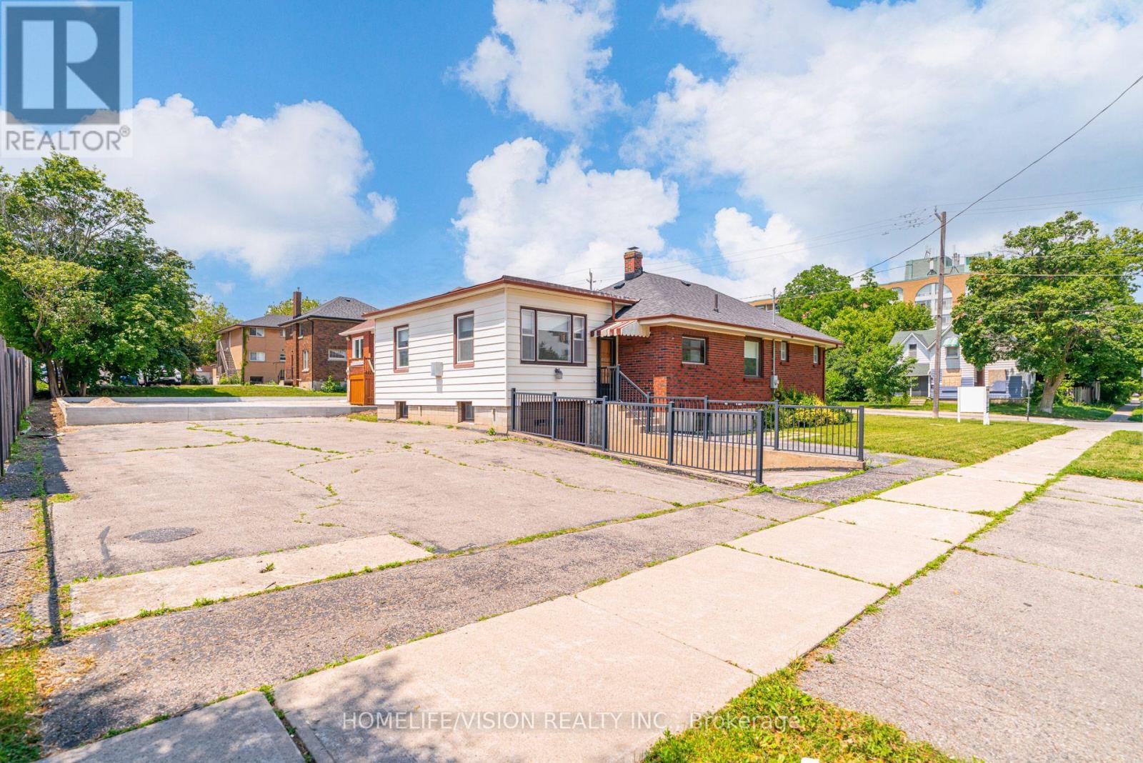 133 Mary Street E, Whitby, Ontario L1N 2P3 - Photo 45 - E13539624