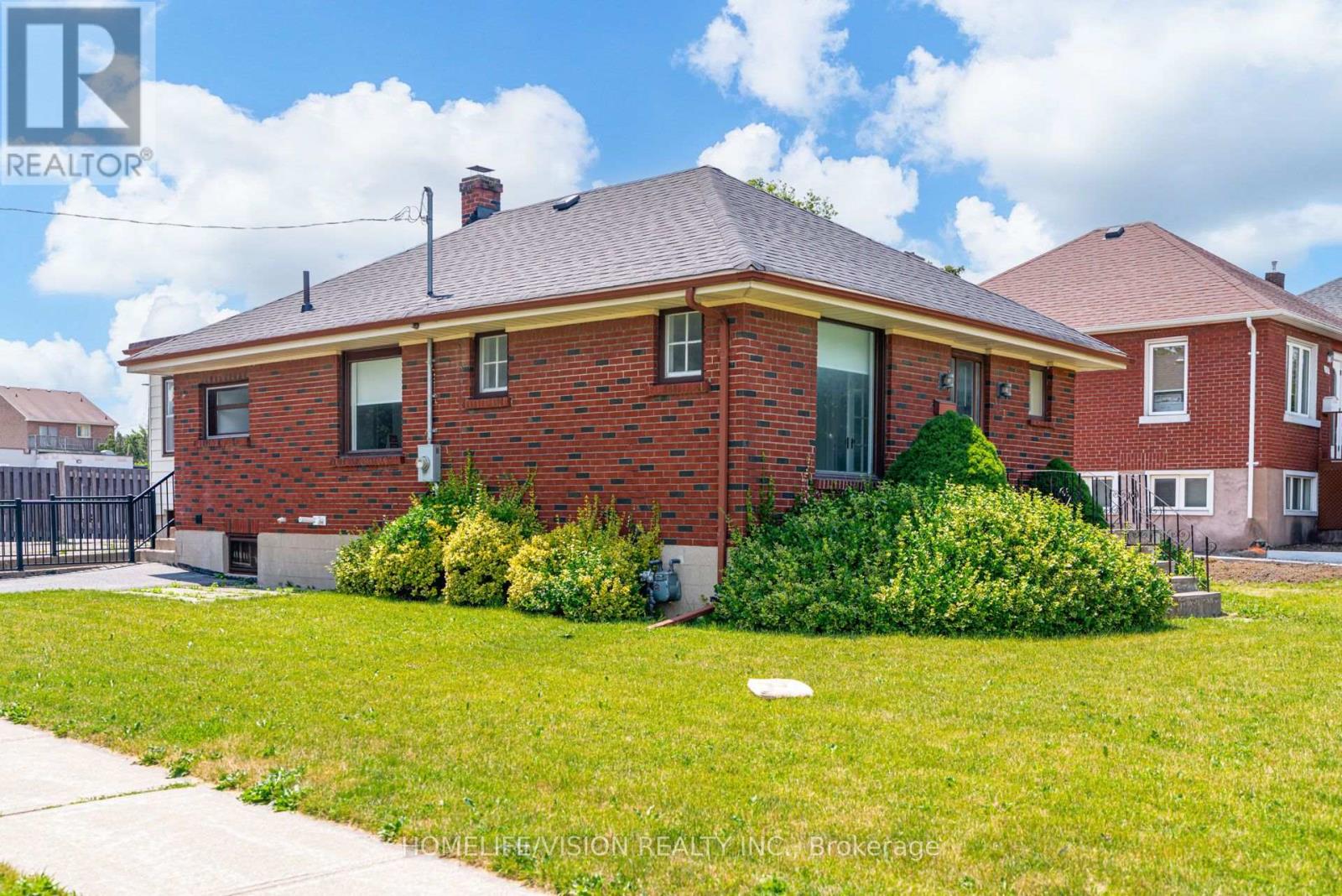 133 Mary Street E, Whitby, Ontario L1N 2P3 - Photo 6 - E13539624