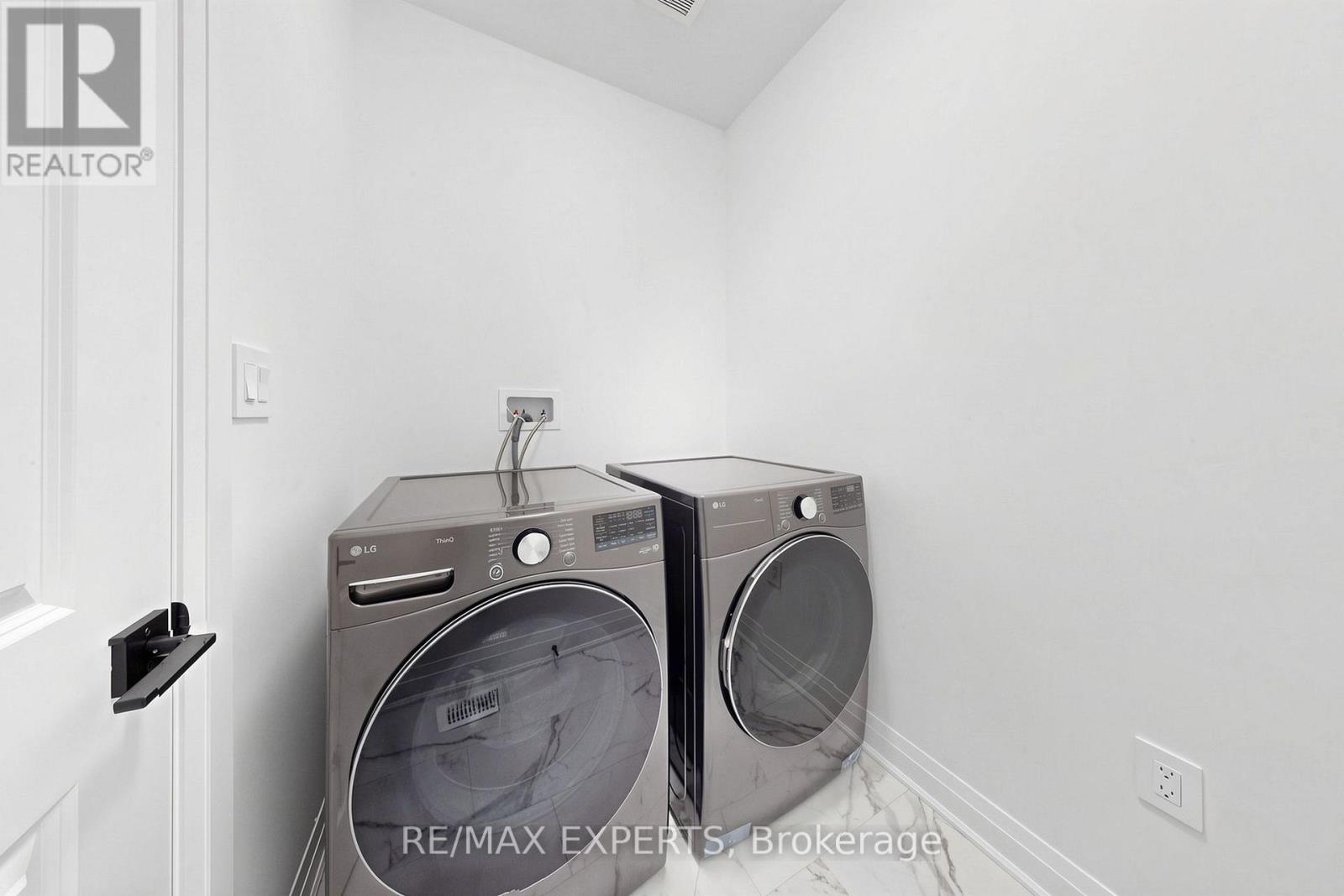 1761 Mineral Springs Way, Pickering, Ontario L1X 0T5 - Photo 34 - E13539632