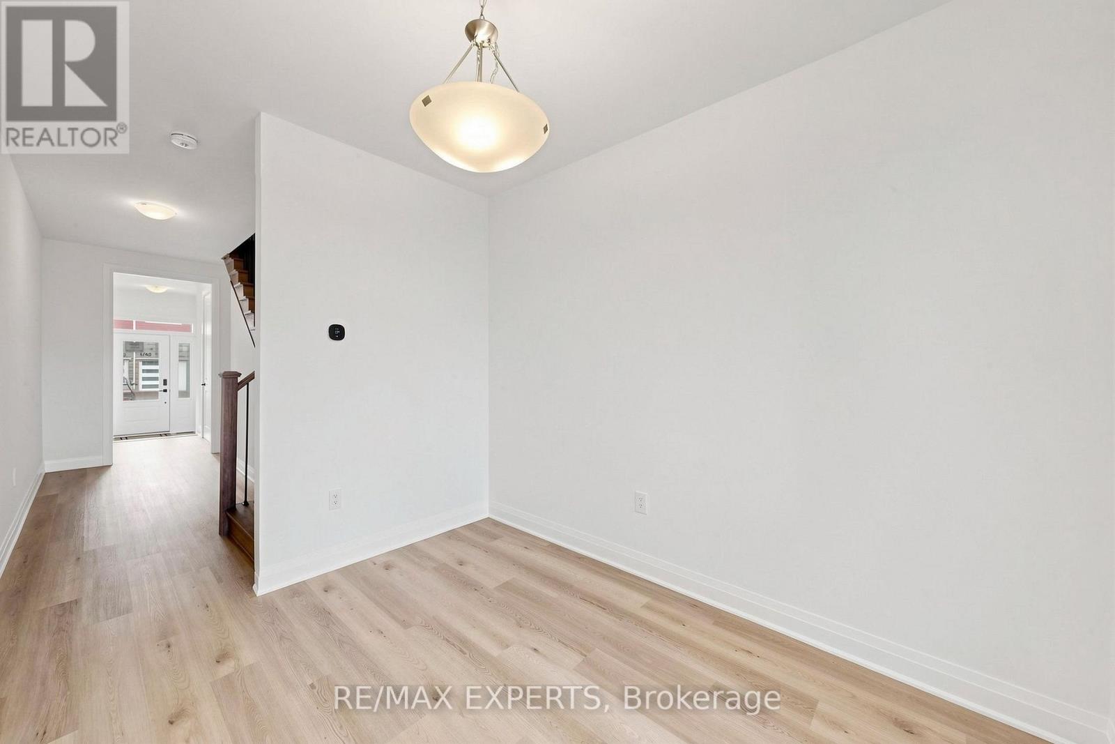 1761 Mineral Springs Way, Pickering, Ontario L1X 0T5 - Photo 8 - E13539632