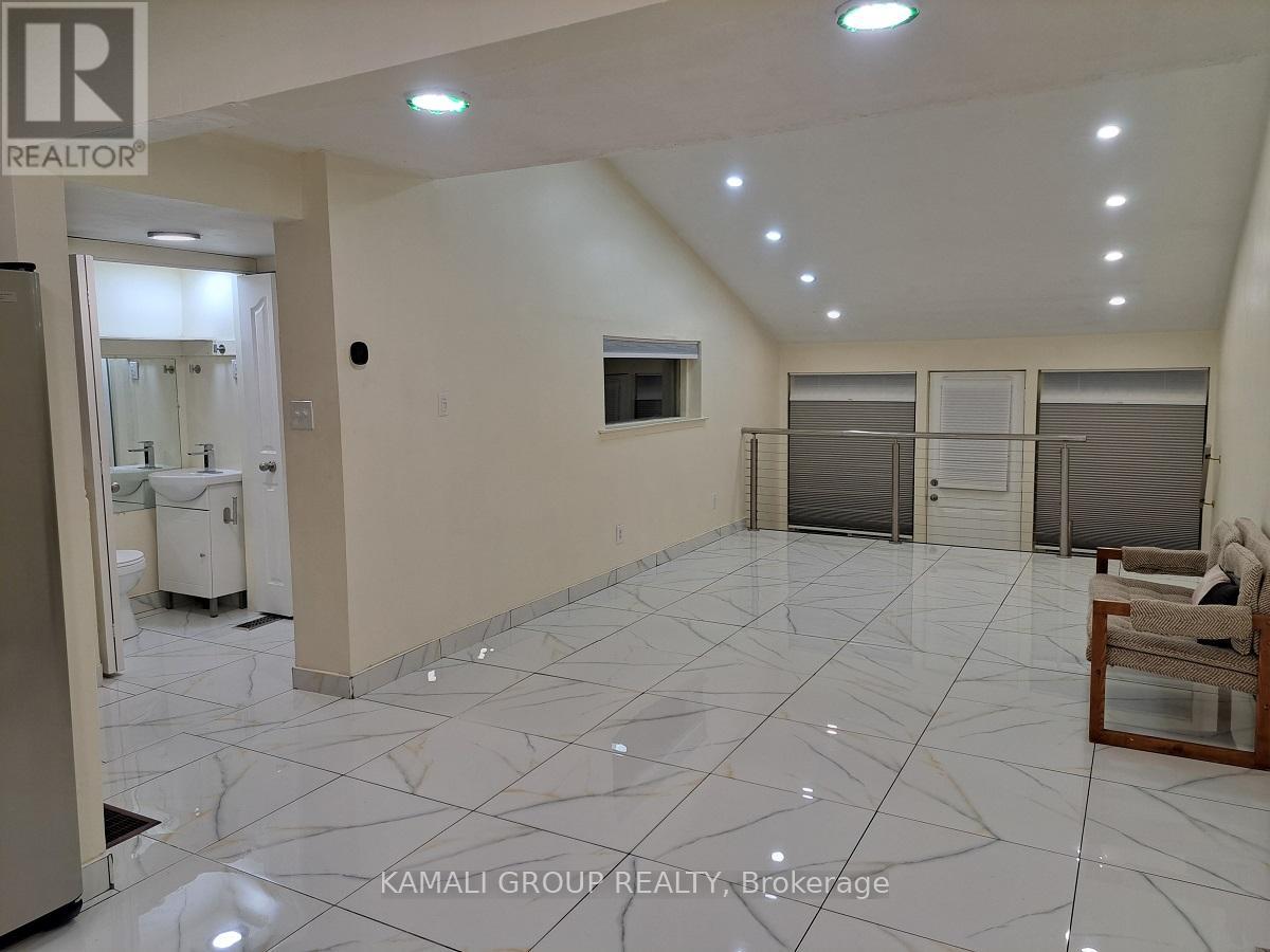 262 John Garland Boulevard, Toronto, Ontario  M9V 1N8 - Photo 4 - W13539408