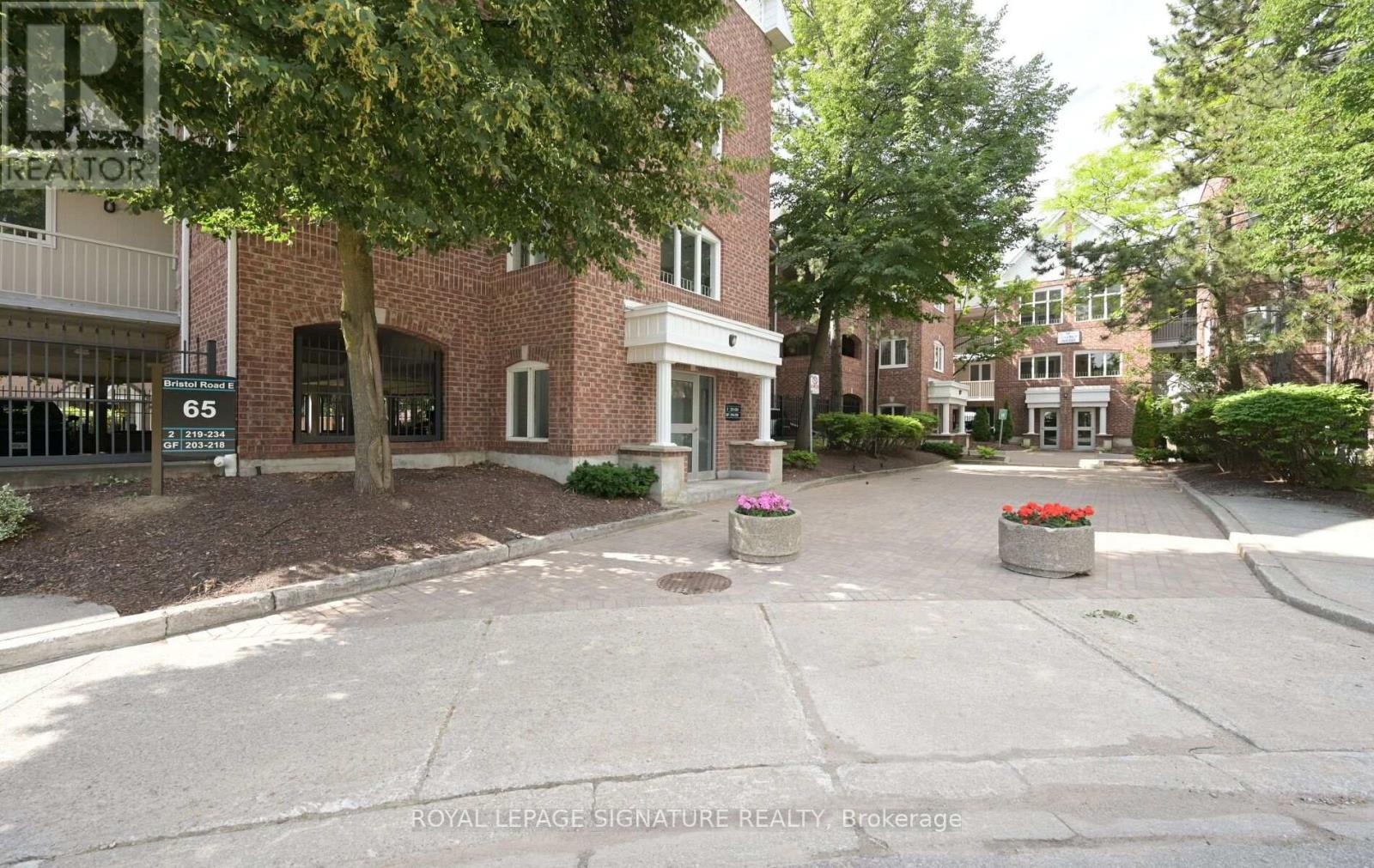 223 - 65 Bristol Road E, Mississauga, Ontario  L4Z 3P1 - Photo 3 - W13539476