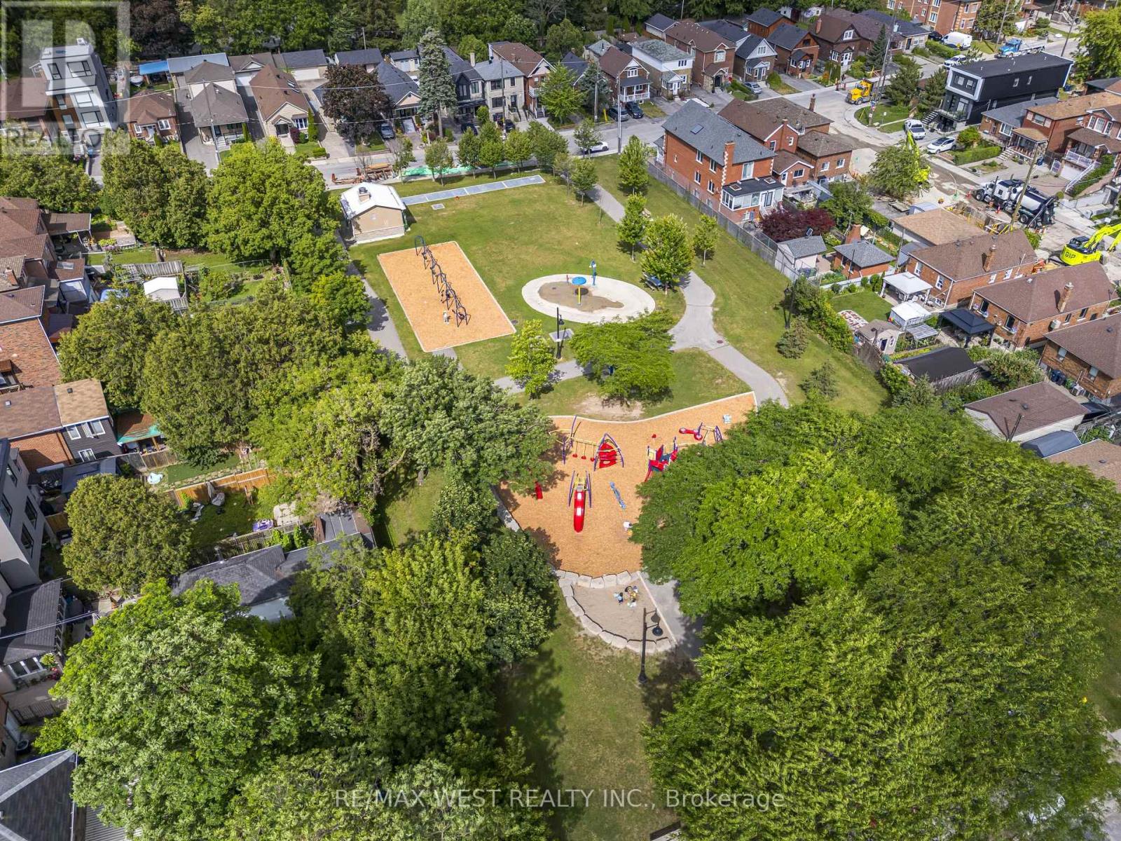 48 Ennerdale Road, Toronto, Ontario M6E 4C3 - Photo 12 - W13539498