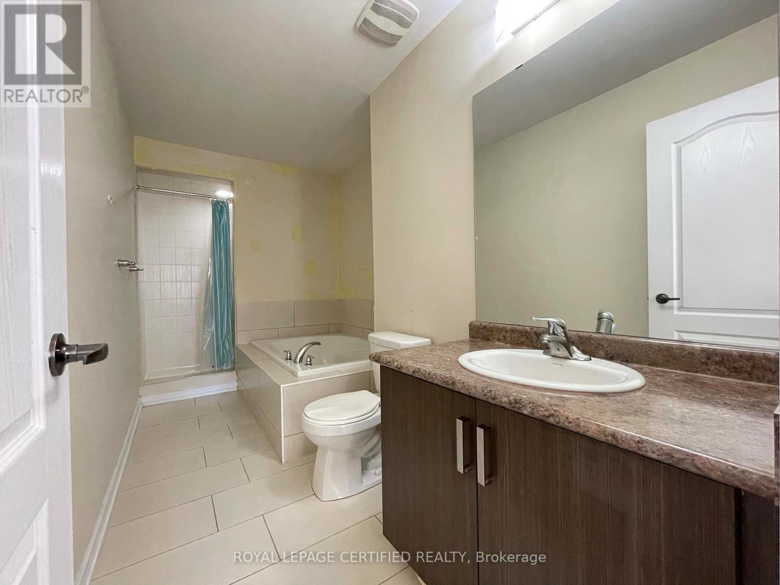 46 Golden Springs Drive, Brampton, Ontario L7A 4N5 - Photo 23 - W13539602