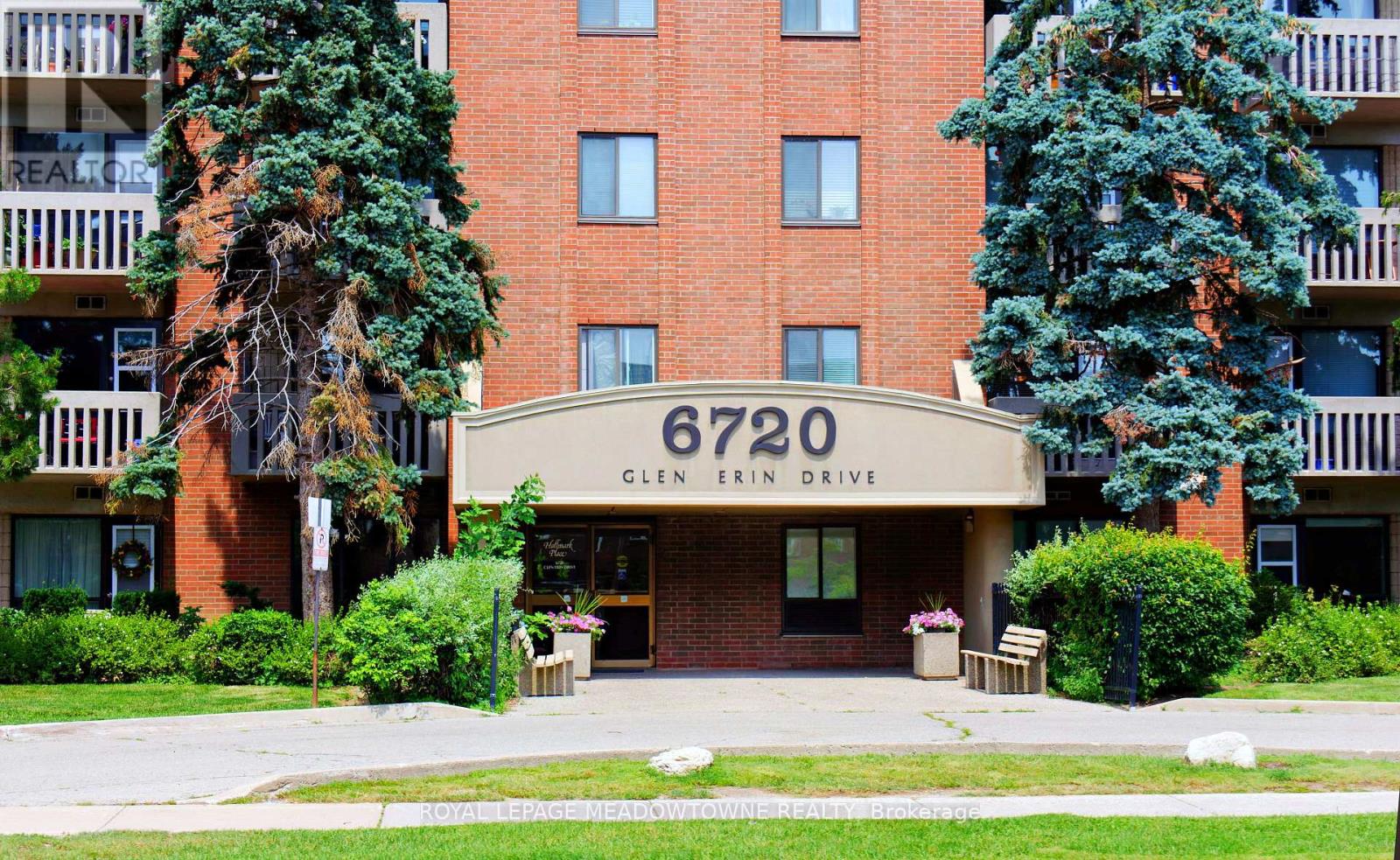 1013 - 6720 Glen Erin Drive, Mississauga, Ontario  L5N 3K8 - Photo 2 - W13539716