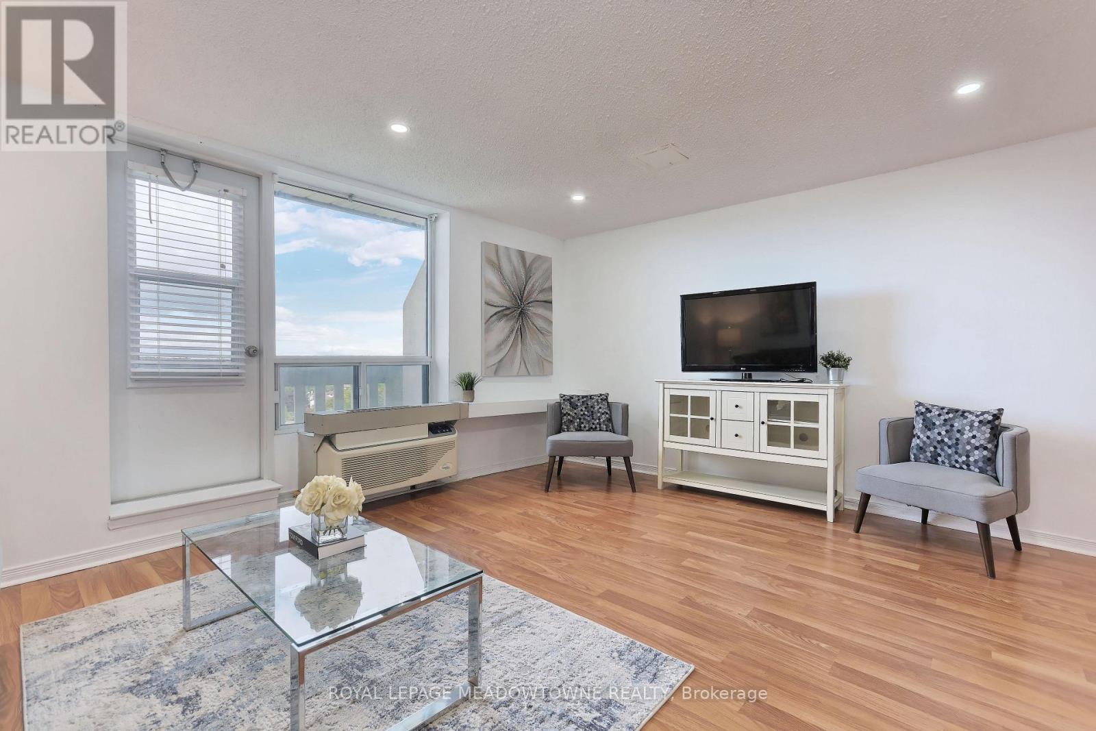 1013 - 6720 Glen Erin Drive, Mississauga, Ontario  L5N 3K8 - Photo 8 - W13539716