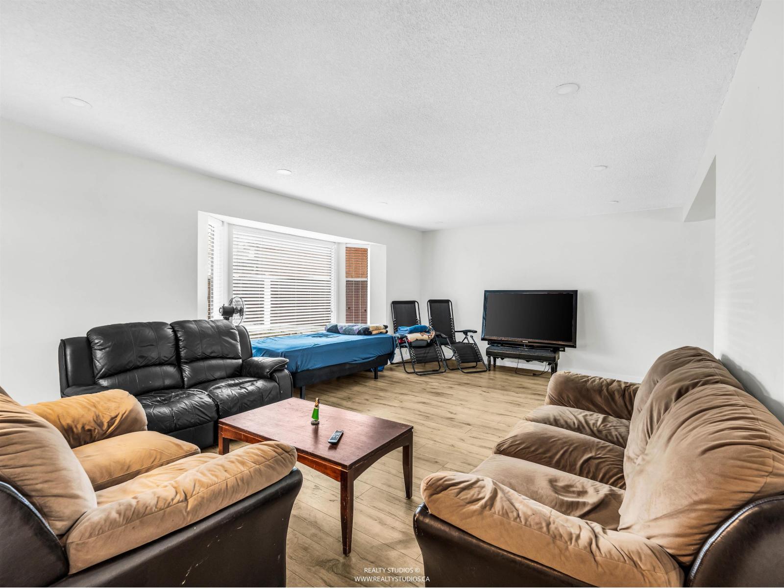 12779 Drummond Place, Surrey, British Columbia V3V 6G4 - Photo 15 - R3143780