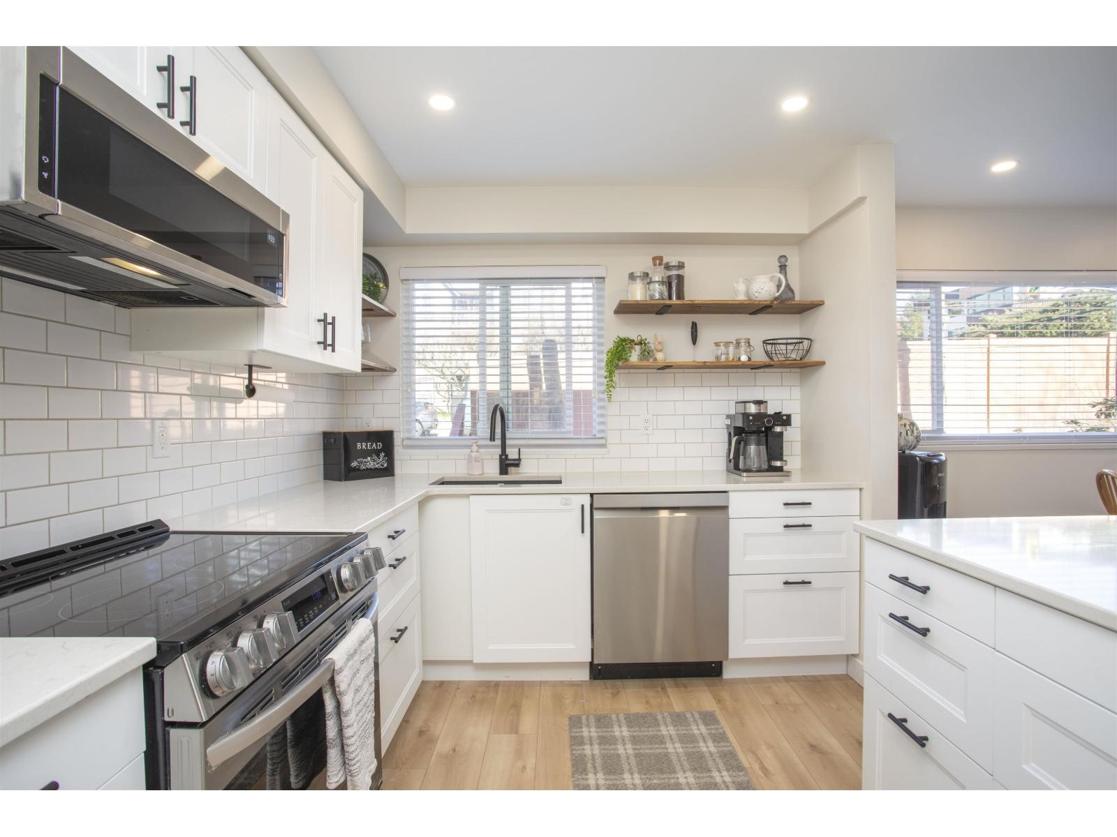 202 1381 Martin Street, White Rock, British Columbia  V4B 3W6 - Photo 5 - R3143714