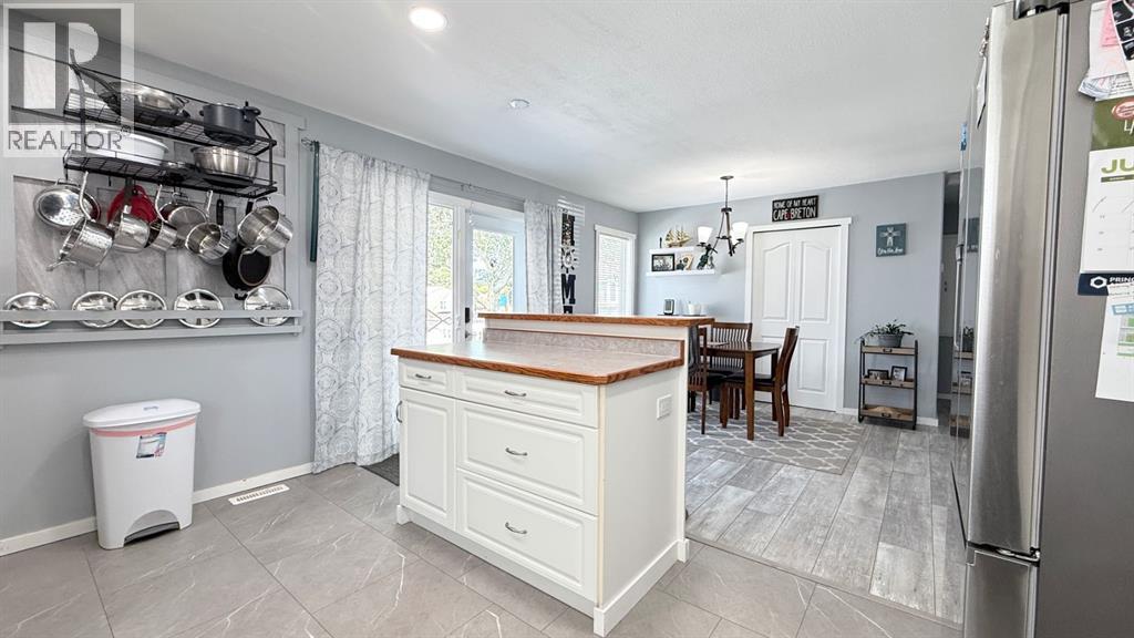 90 4 Street E, Lashburn, Saskatchewan  S0M 1H0 - Photo 10 - A2327647