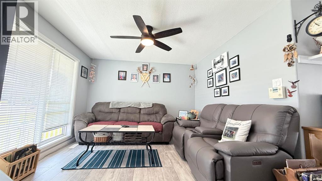 90 4 Street E, Lashburn, Saskatchewan  S0M 1H0 - Photo 13 - A2327647