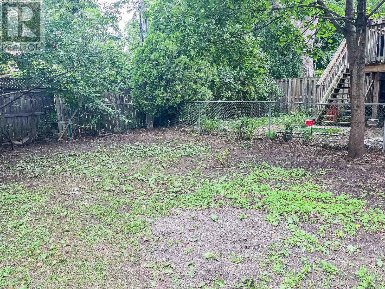 35 Lake Street, St. Catharines, Ontario  L2R 5W9 - Photo 3 - X13539758
