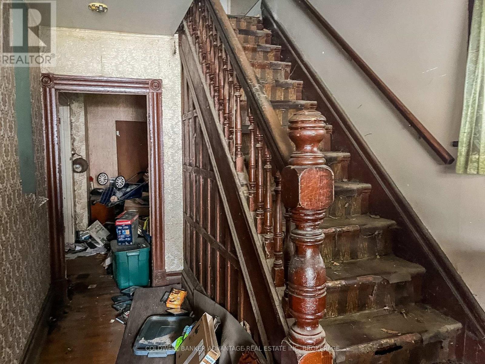 35 Lake Street, St. Catharines, Ontario  L2R 5W9 - Photo 4 - X13539758
