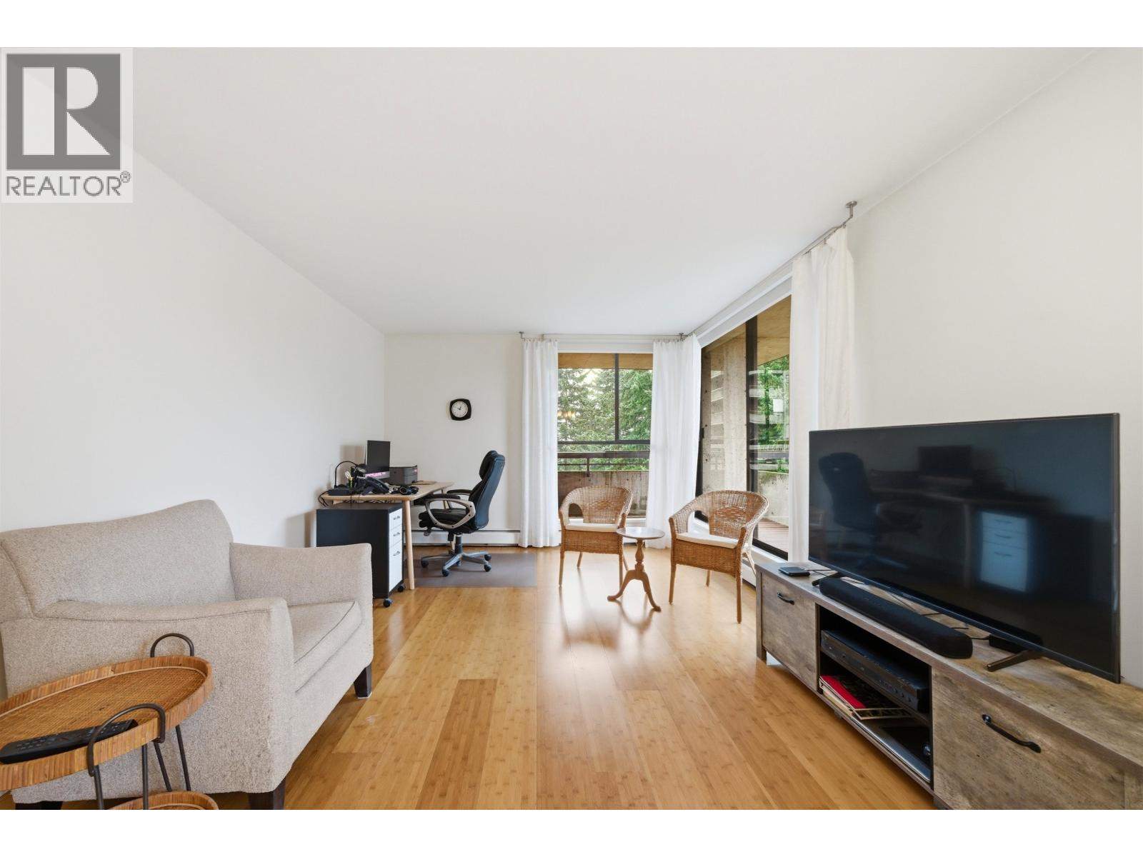 503 3755 Bartlett Court, Burnaby, British Columbia  V3J 7G7 - Photo 11 - R3144105
