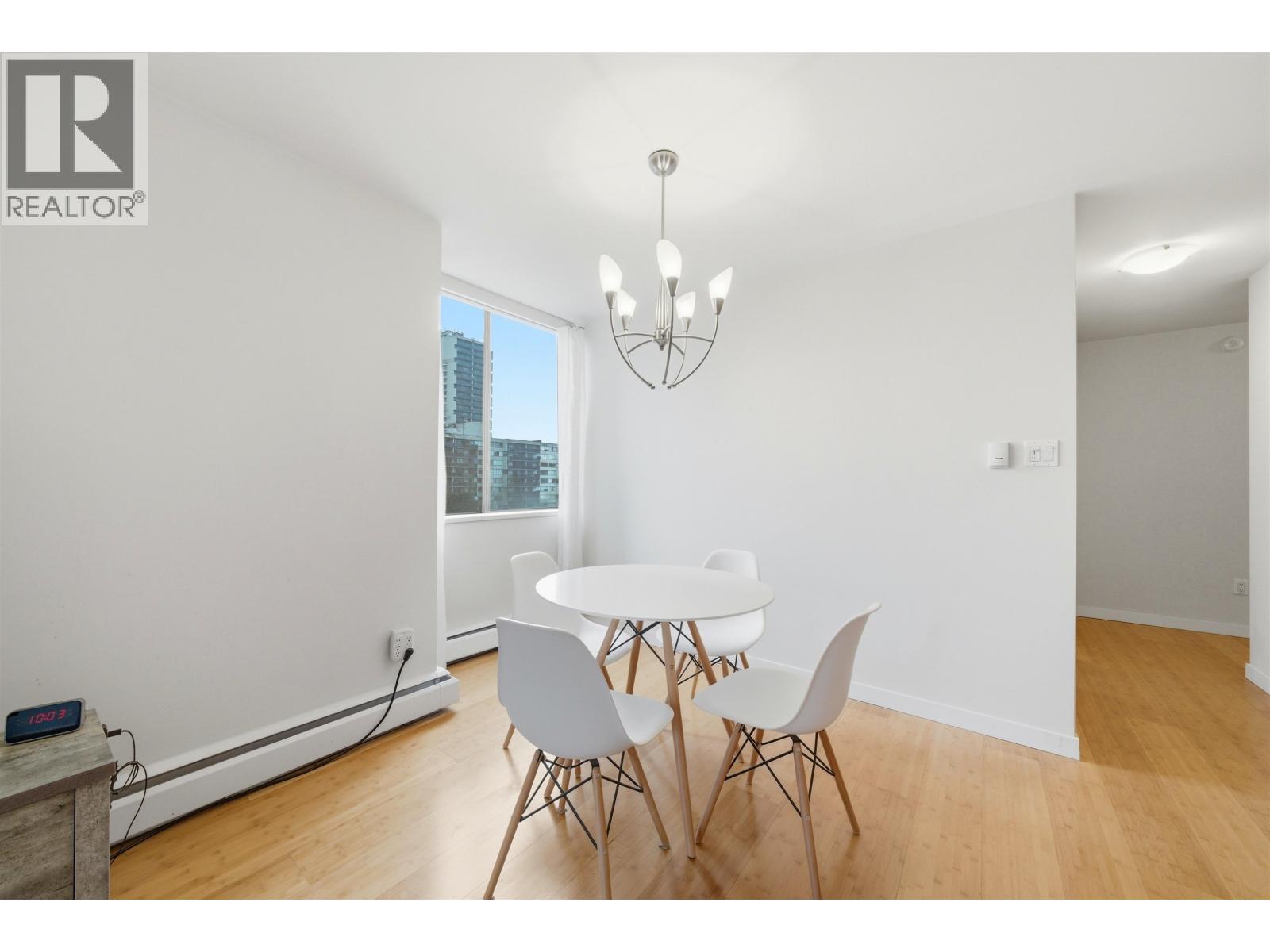 503 3755 Bartlett Court, Burnaby, British Columbia  V3J 7G7 - Photo 9 - R3144105