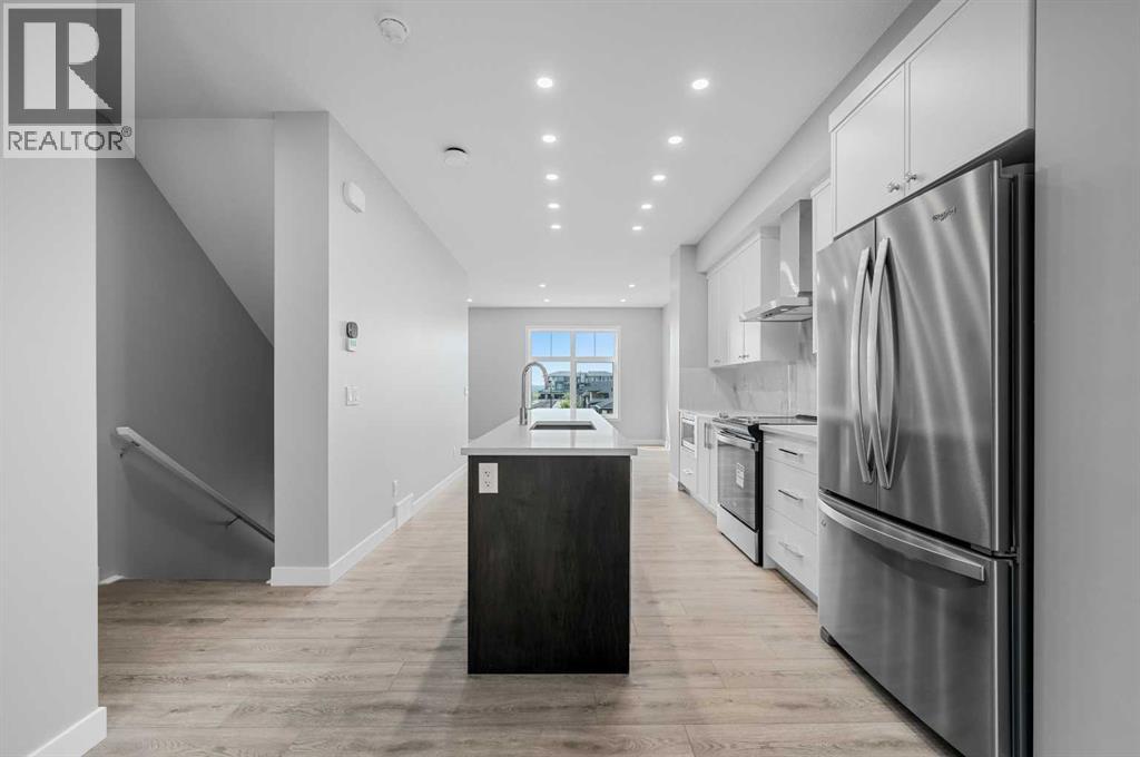 607 Mahogany Road SE, Calgary, Alberta  T3M 3Y3 - Photo 4 - A2326269