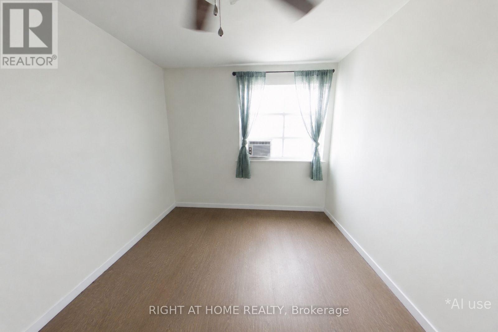 C - 2889 St Clair Avenue E, Toronto, Ontario M4B 1N5 - Photo 23 - E13113026
