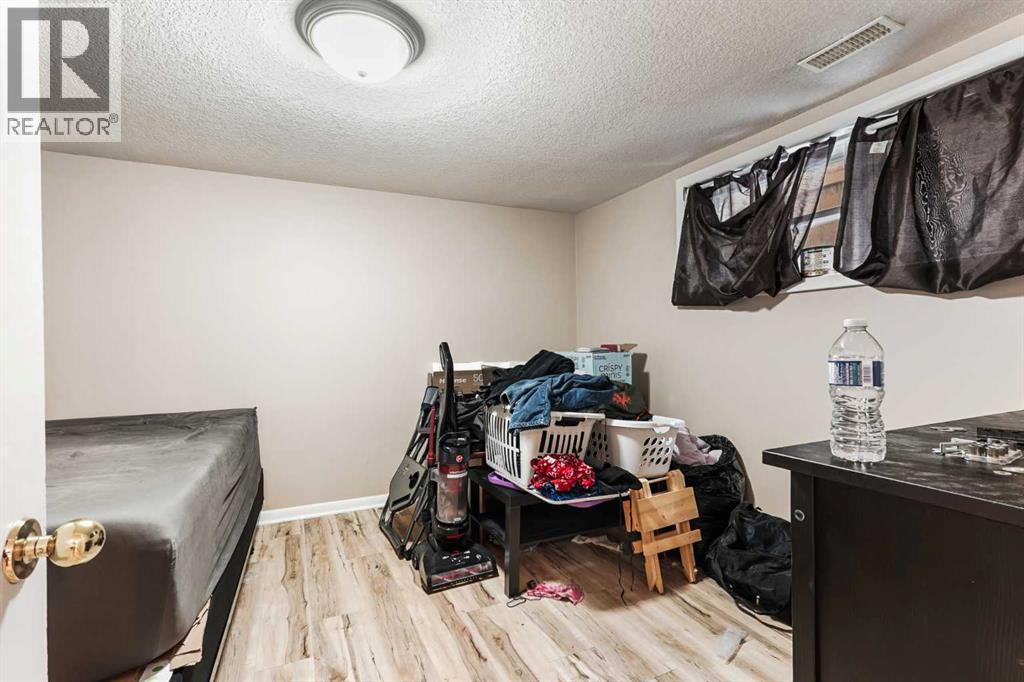 421 24 Street S, Lethbridge, Alberta  T1J 3N4 - Photo 23 - A2325030