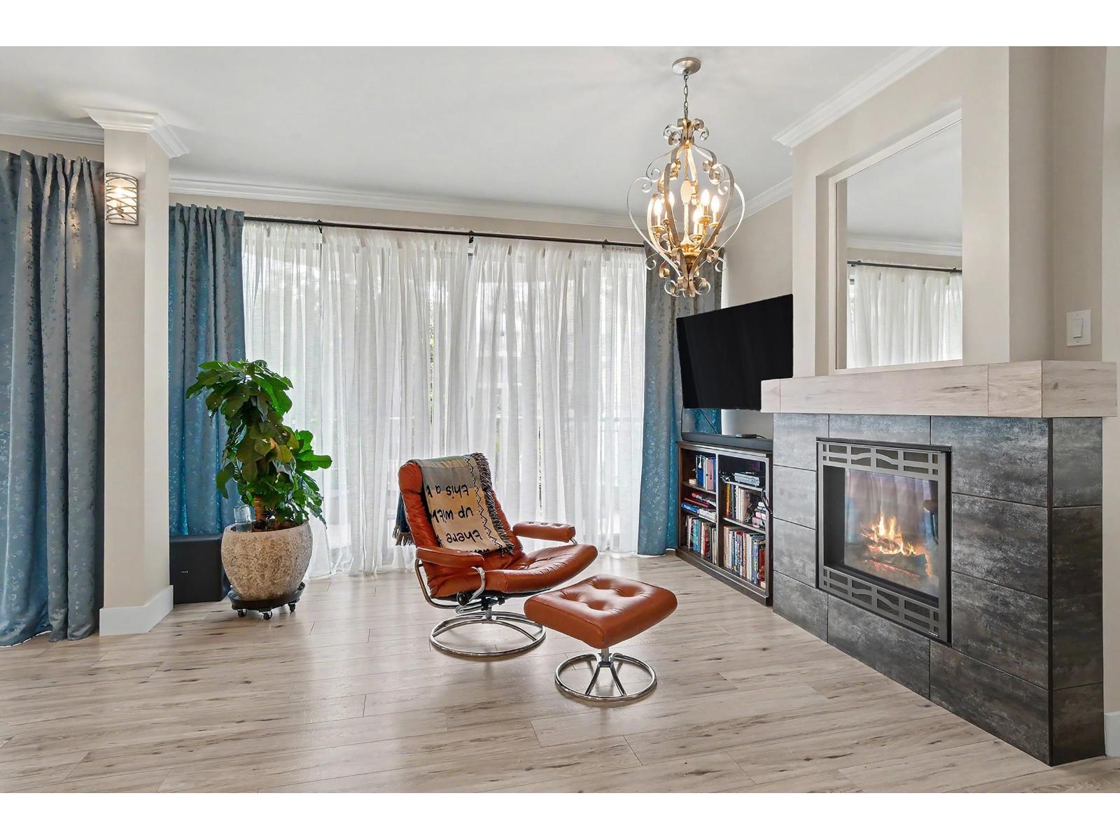 208 1765 Martin Drive, Surrey, British Columbia  V4A 9T6 - Photo 7 - R3142798