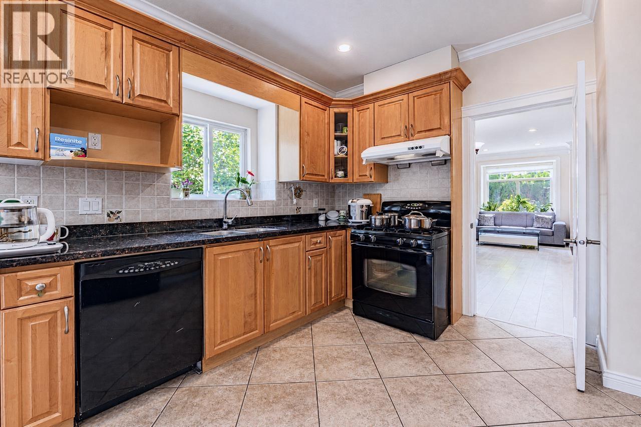 6890 Koala Crescent, Burnaby, British Columbia  V5E 3K9 - Photo 17 - R3144031