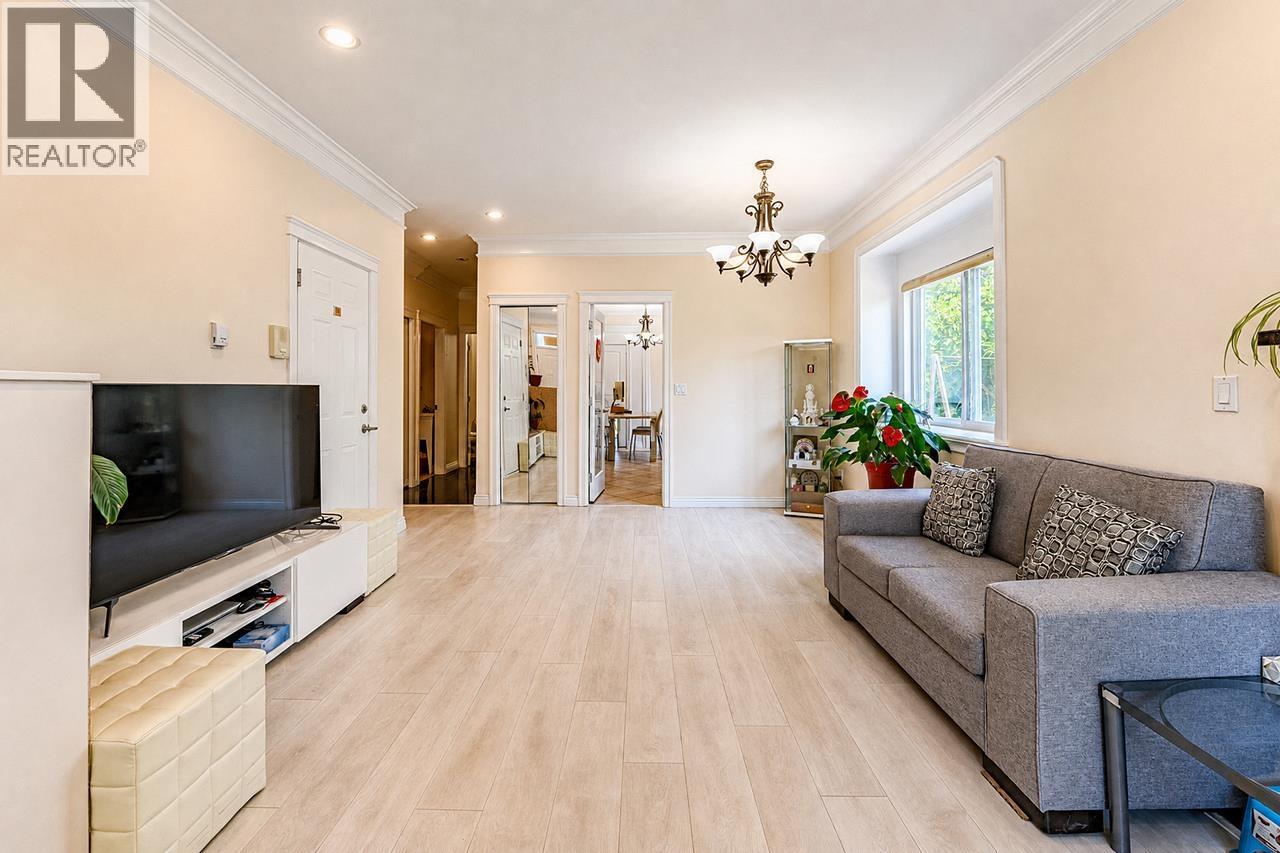 6890 Koala Crescent, Burnaby, British Columbia  V5E 3K9 - Photo 13 - R3144031
