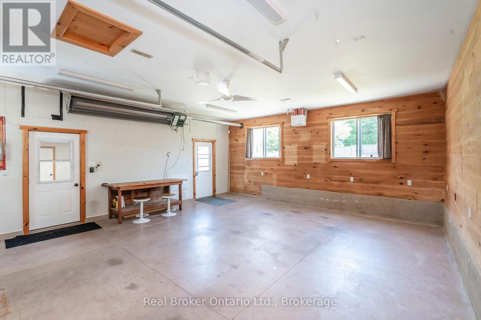 17 Peel Street, Penetanguishene, Ontario  L9M 1A5 - Photo 25 - S13540126