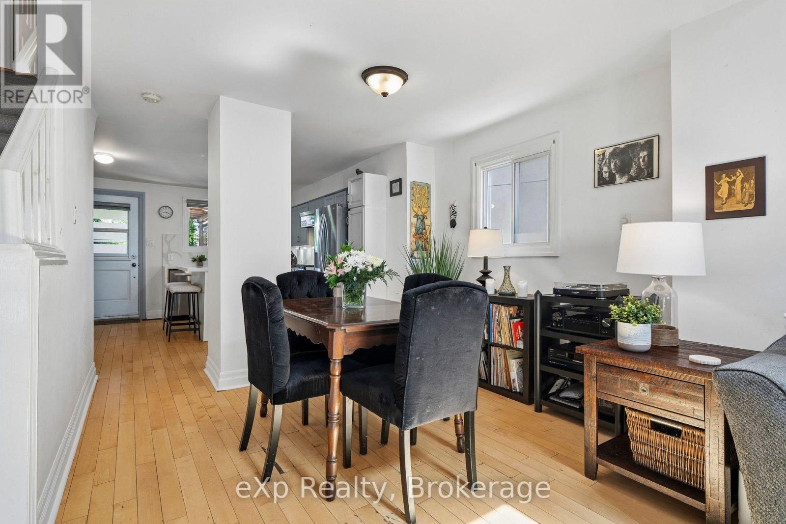 313 Bartlett Avenue N, Toronto, Ontario  M6H 3G8 - Photo 14 - W13539904