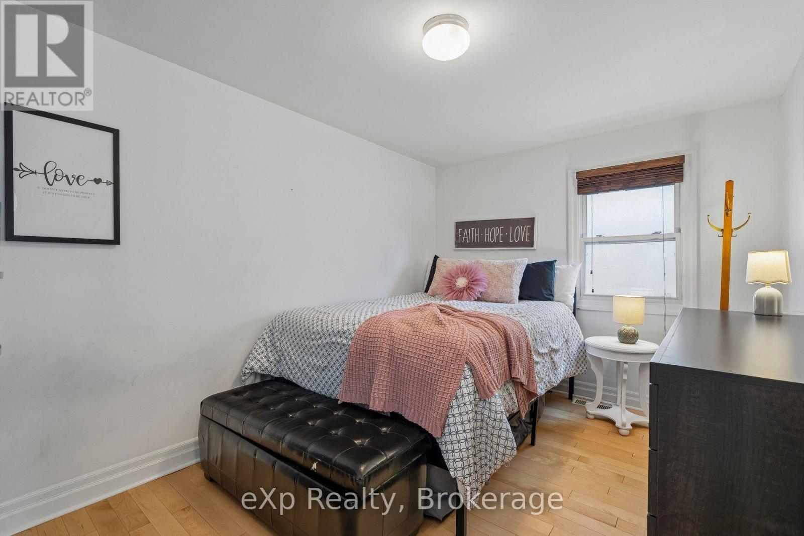 313 Bartlett Avenue N, Toronto, Ontario  M6H 3G8 - Photo 27 - W13539904