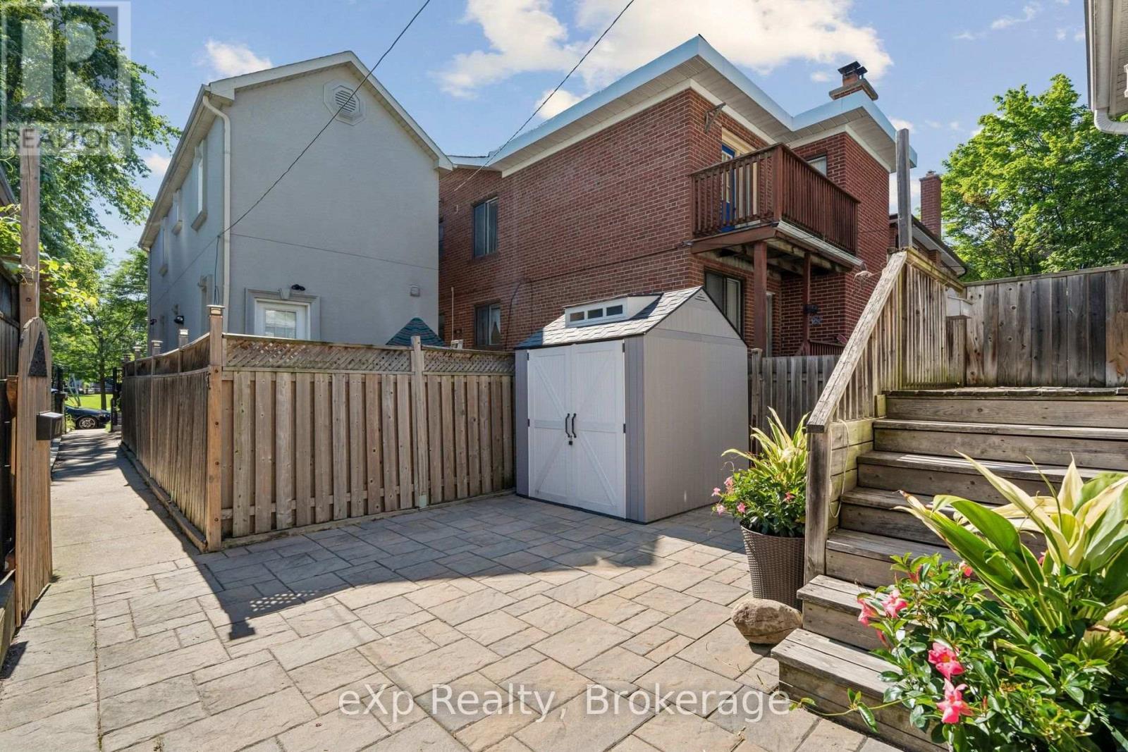 313 Bartlett Avenue N, Toronto, Ontario  M6H 3G8 - Photo 3 - W13539904