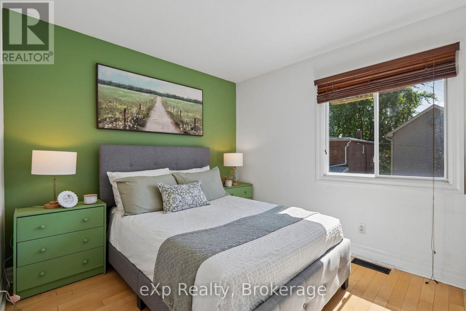 313 Bartlett Avenue N, Toronto, Ontario  M6H 3G8 - Photo 30 - W13539904