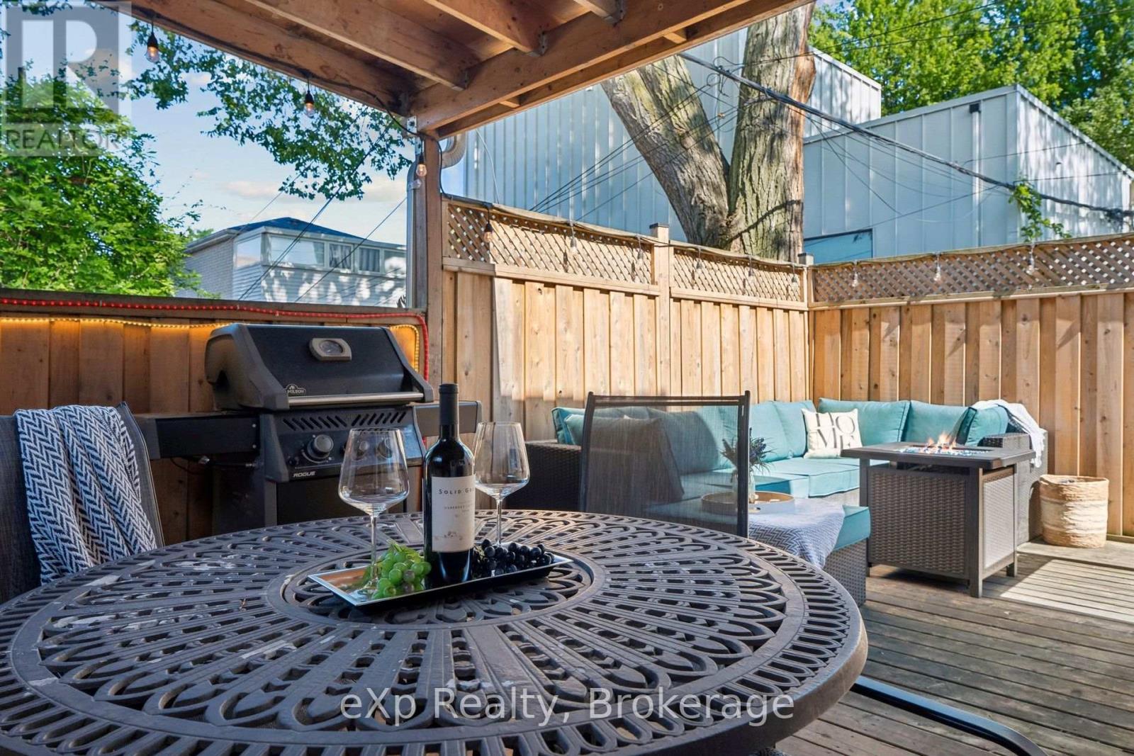 313 Bartlett Avenue N, Toronto, Ontario  M6H 3G8 - Photo 38 - W13539904