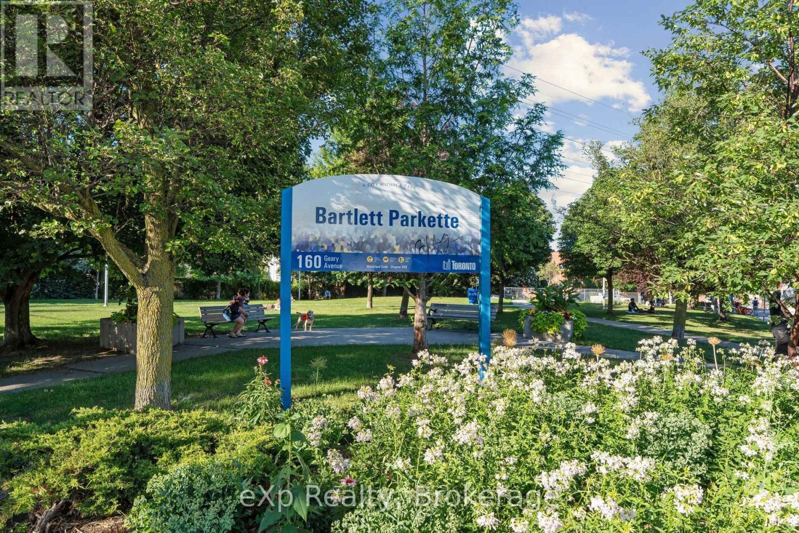 313 Bartlett Avenue N, Toronto, Ontario  M6H 3G8 - Photo 42 - W13539904