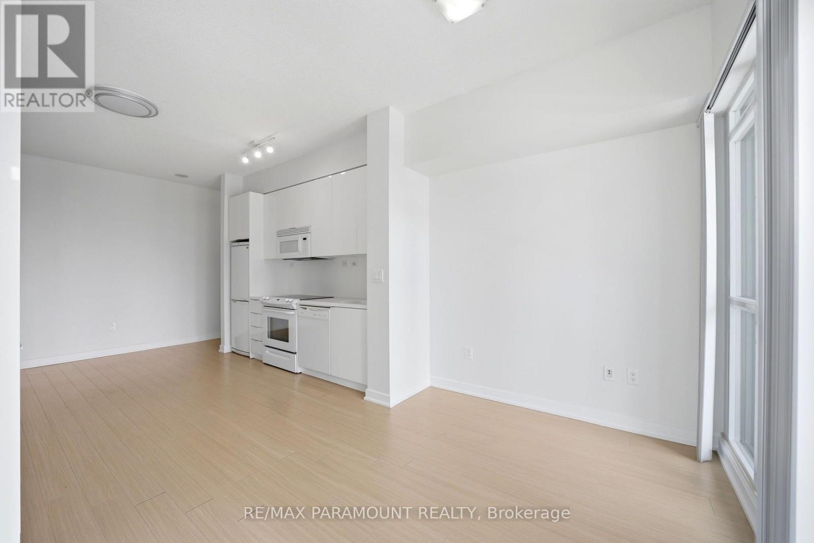 1905 - 10 Capreol Court, Toronto, Ontario  M5V 4B3 - Photo 10 - C13539992