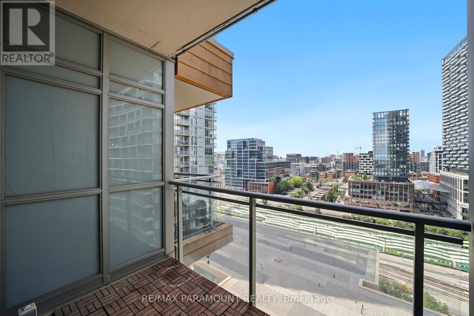 1905 - 10 Capreol Court, Toronto, Ontario  M5V 4B3 - Photo 21 - C13539992