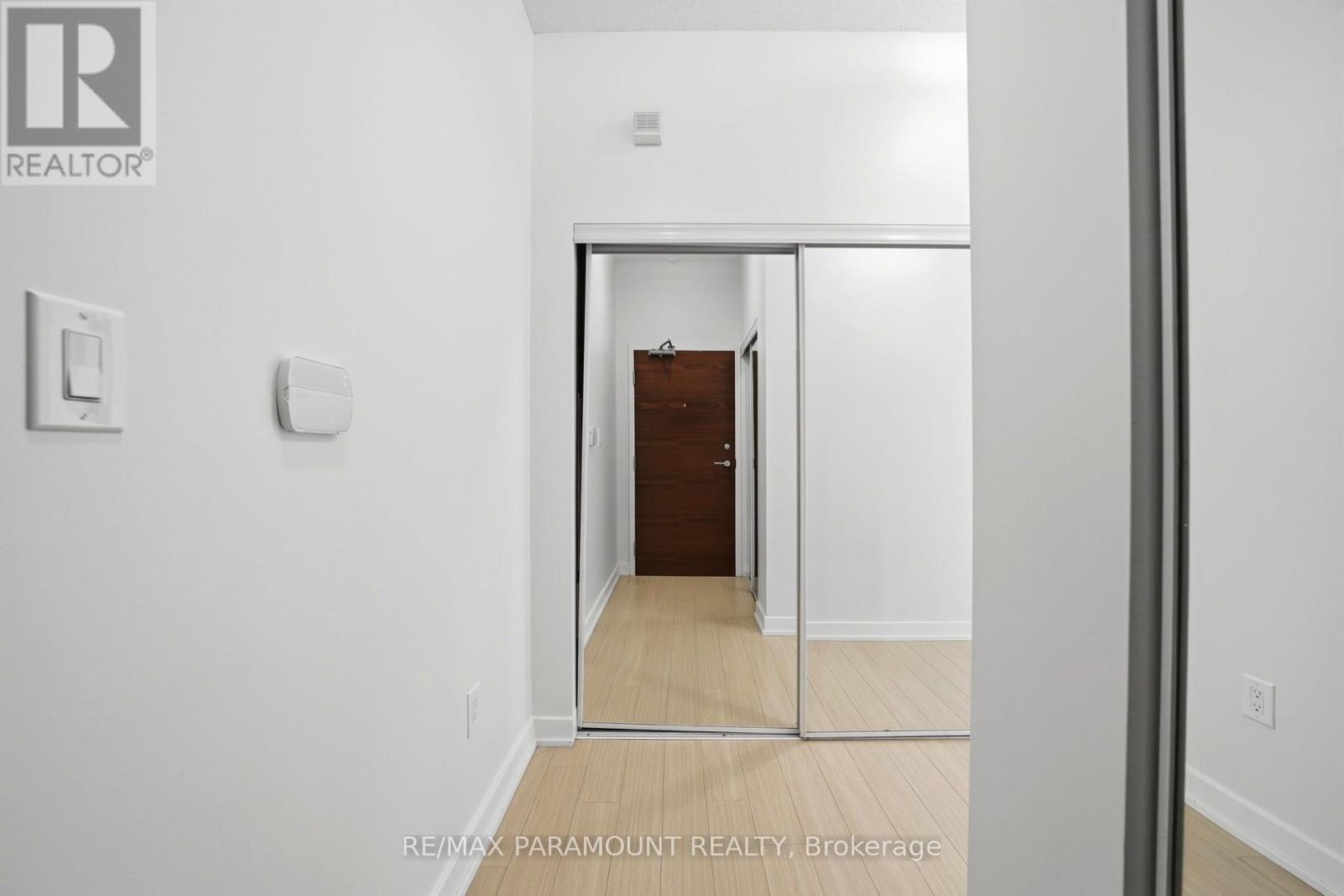 1905 - 10 Capreol Court, Toronto, Ontario  M5V 4B3 - Photo 3 - C13539992