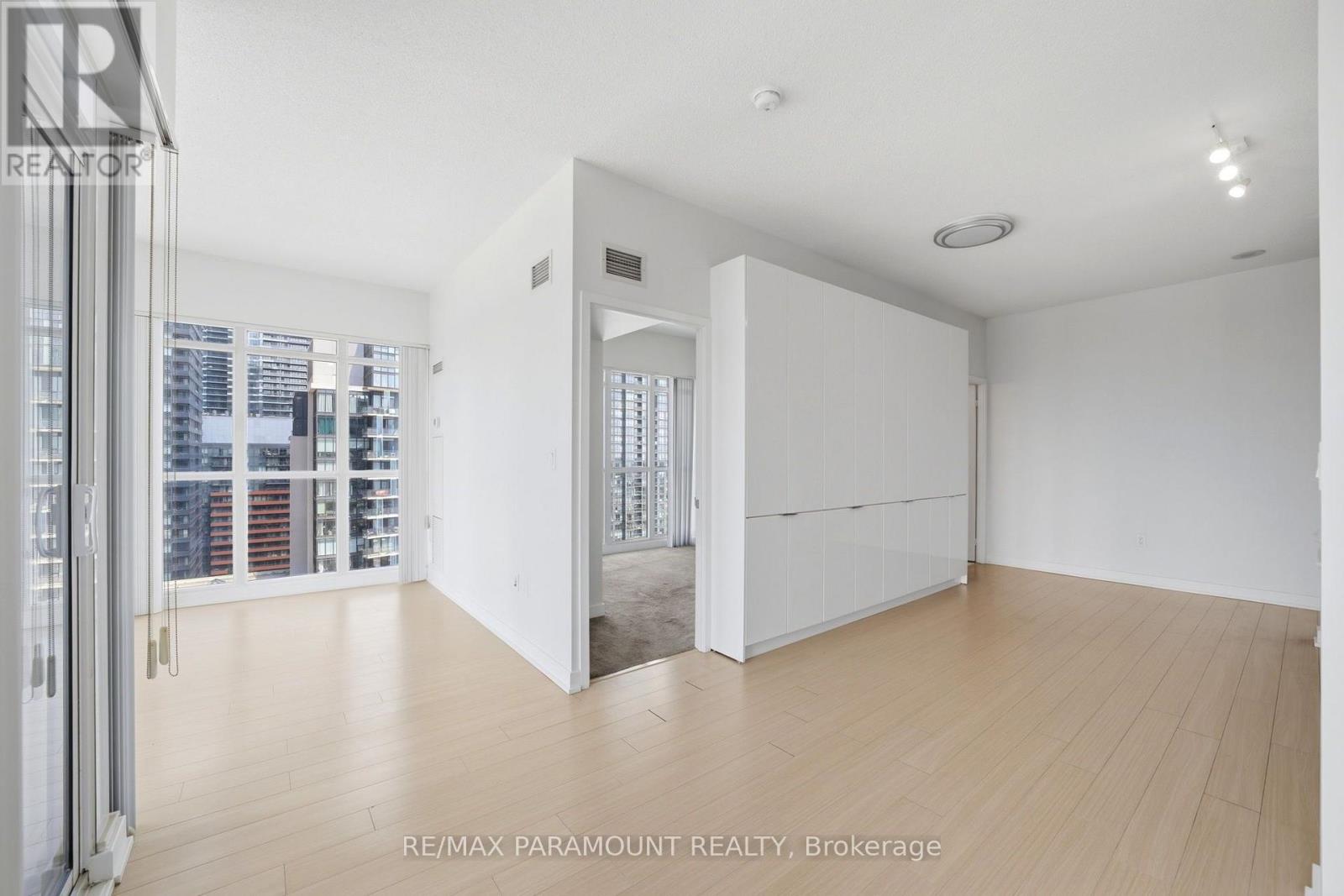 1905 - 10 Capreol Court, Toronto, Ontario  M5V 4B3 - Photo 9 - C13539992