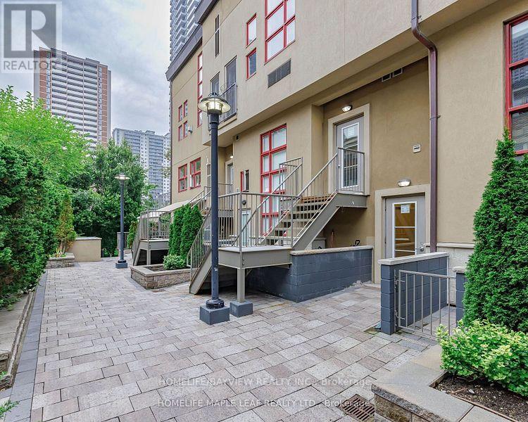 202 - 21 Earl Street, Toronto, Ontario  M4Y 1M4 - Photo 2 - C13540062
